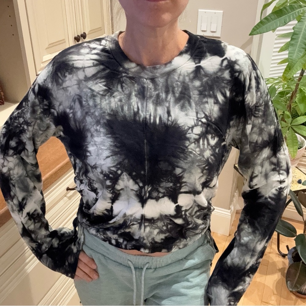 Young, Fabulous & Broke cropped long sleeve